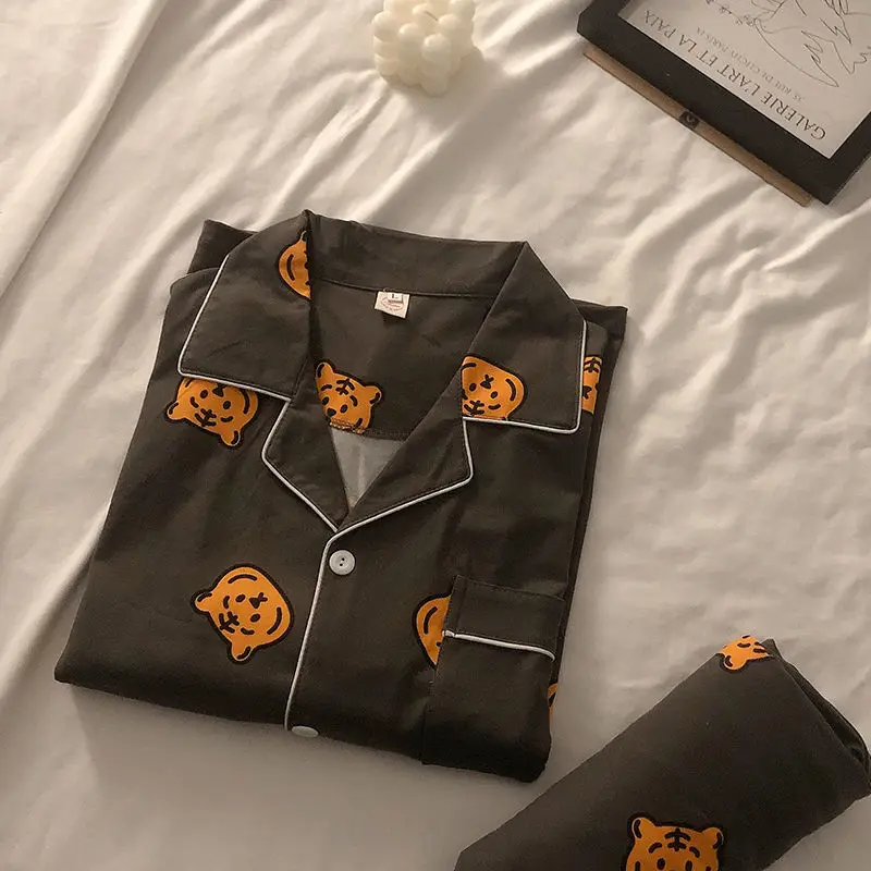 2023 Couples' pajamas, women's spring long-sleeved housewear, 2022 new spring and autumn two-piece suit
2023 Couples' pajamas, women's spring long-sleeved housewear, 2022 new spring and autumn two-piece suit