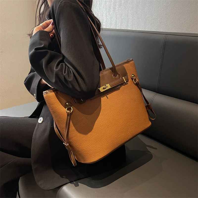 2023 Fashion Autumn And Winter Handbag Trend Simple Single Shoulder Diagonal Bag Large Capacity Three Piece Female Tote Bag 
2023 Fashion Autumn And Winter Handbag Trend Simple Single Shoulder Diagonal Bag Large Capacity Three Piece Female Tote Bag
