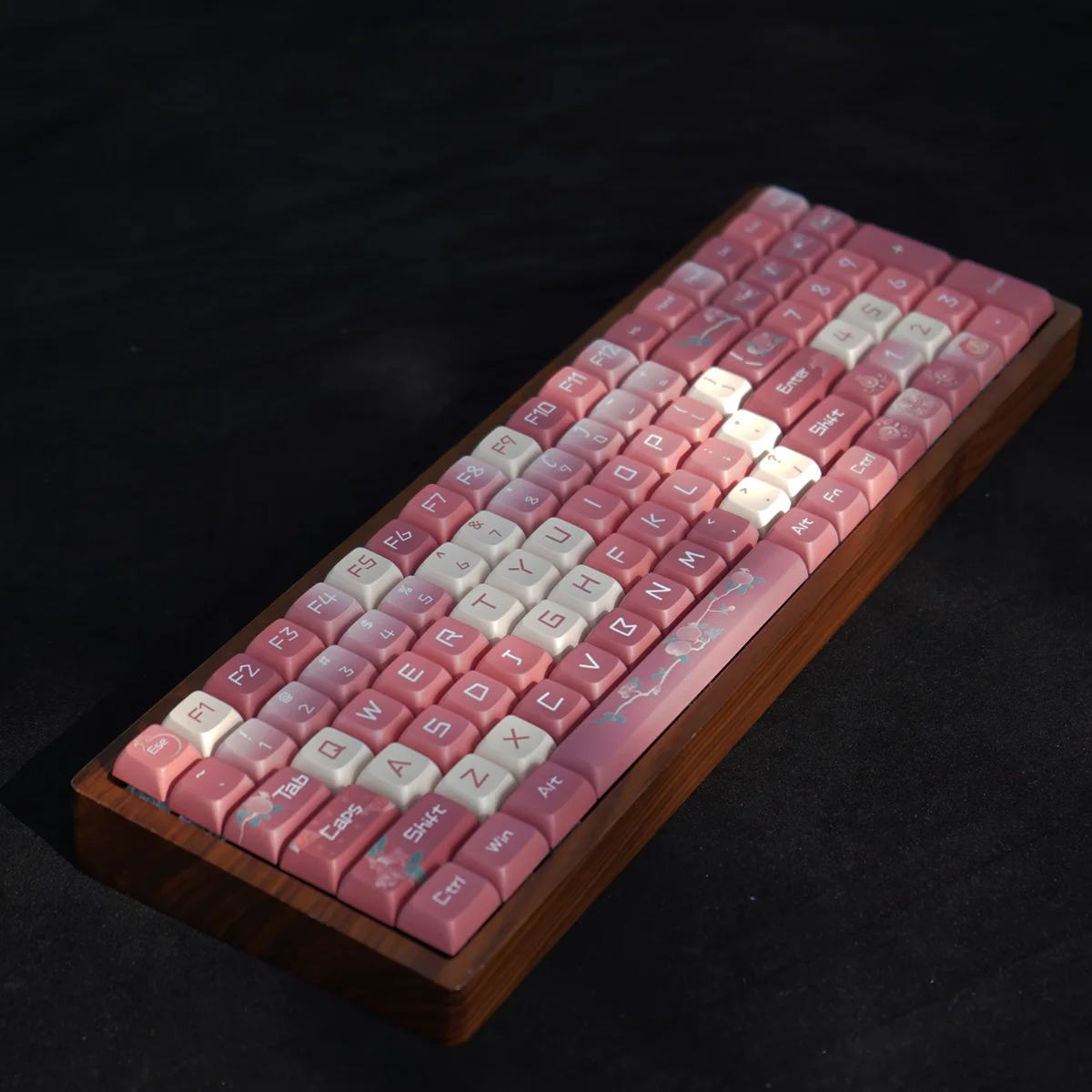 Garnet Red Original Personalized Pbt Keycaps Xda127 Keys Pink for 60/64/84/98/108 Gaming Mechanical Keyboard MX Switch 
Garnet Red Original Personalized Pbt Keycaps Xda127 Keys Pink for 60/64/84/98/108 Gaming Mechanical Keyboard MX Switch