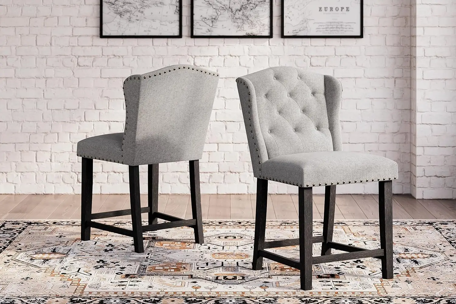 Signature Design by Ashley Jeanette Modern 24.25" Counter Height Upholstered Barstool, Light Gray
Signature Design by Ashley Jeanette Modern 24.25" Counter Height Upholstered Barstool, Light Gray