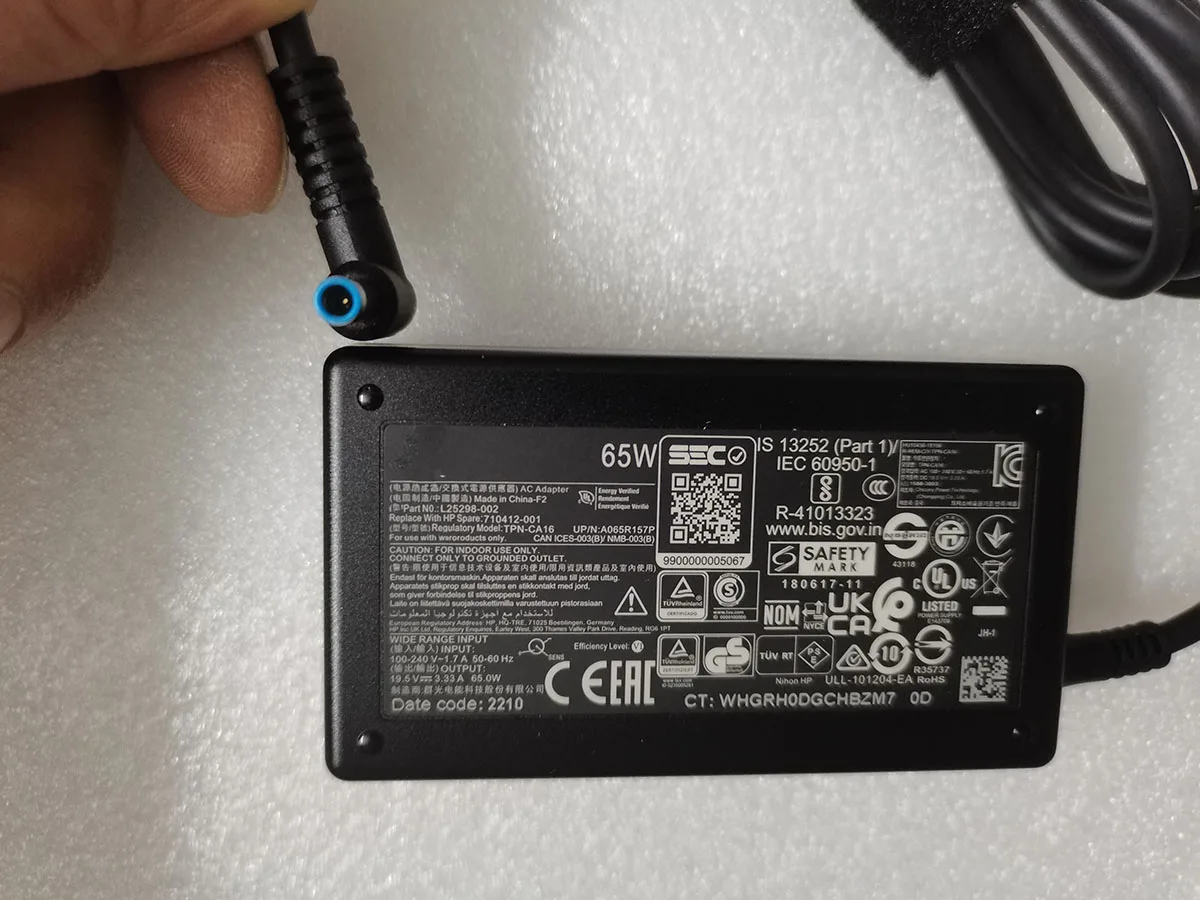 New Genuine OEM For HP AC Adapter Charger 65W 19.5V 3.33A 4.5mm *3mm Tip 710412-001 L25298-002 Power Cord
New Genuine OEM For HP AC Adapter Charger 65W 19.5V 3.33A 4.5mm *3mm Tip 710412-001 L25298-002 Power Cord