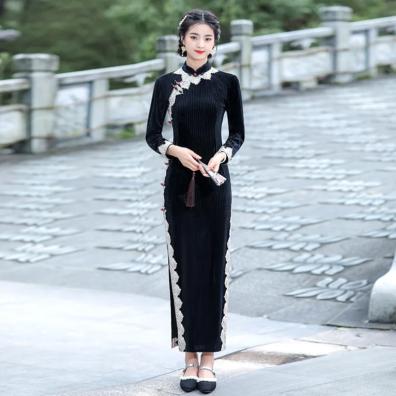 Elegant Lace Trim Mandarin Collar Long Sleeve Velour Cheongsam Sexy Traditional Handmade Buttons Chinese Women Qipao
Elegant Lace Trim Mandarin Collar Long Sleeve Velour Cheongsam Sexy Traditional Handmade Buttons Chinese Women Qipao