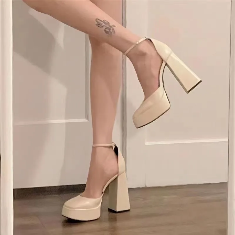 Модные женские белые туфли мэри джейн на высоком каблуке на платформе уличные женские сандалии на толстом каблуке Новинка 
Модные женские белые туфли мэри джейн на высоком каблуке на платформе уличные женские сандалии на толстом каблуке Новинка