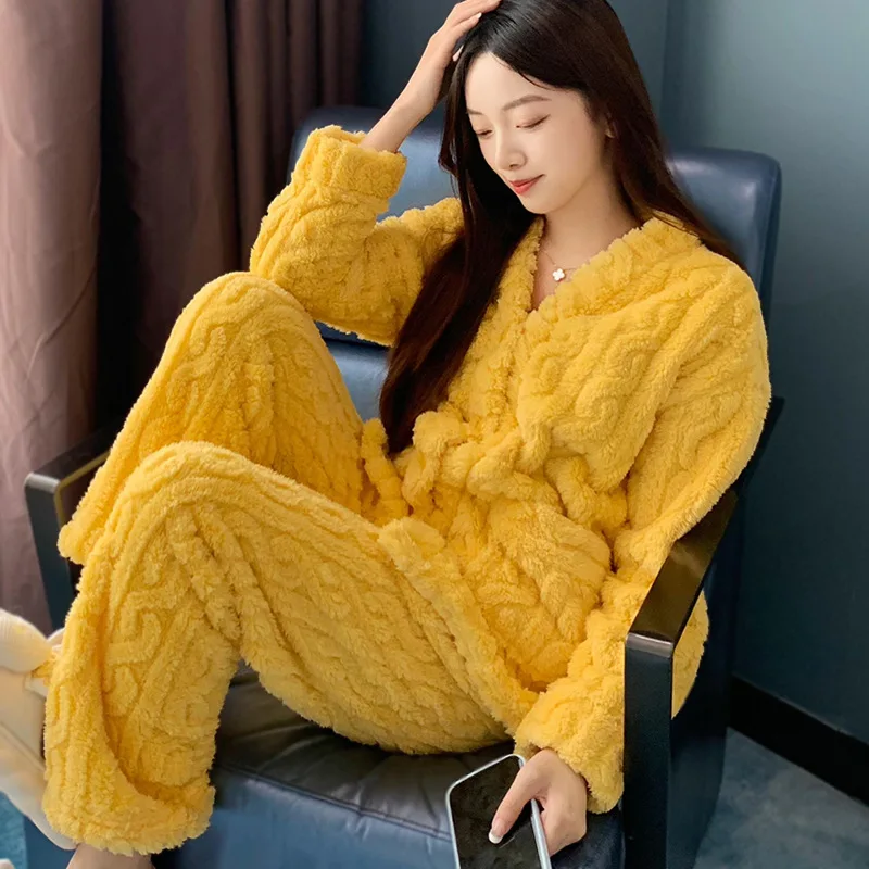 Зимняя женская одежда для сна, комплект из 2 предметов, утепленная Фланелевая пижама, костюм, Пижама для женщин, свободная повседневная домашняя одежда, домашняя одежда
Зимняя женская одежда для сна, комплект из 2 предметов, утепленная Фланелевая пижама, костюм, Пижама для женщин, свободная повседневная домашняя одежда, домашняя одежда