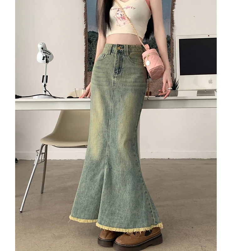 2023 New Women's Denim Skirt High Waist Design With Raw Edges Wrapped Around Hips and Fish Tail Shows Slim Weight Free Shipping
2023 New Women's Denim Skirt High Waist Design With Raw Edges Wrapped Around Hips and Fish Tail Shows Slim Weight Free Shipping