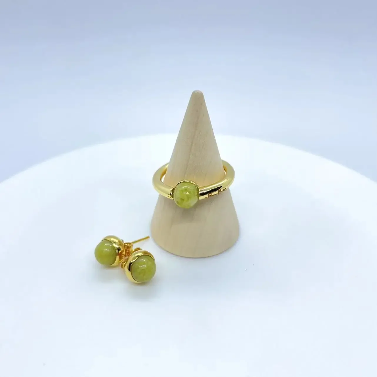 Classic Candy Jewelry Set For Women Square 8 Kinds Of Color Gemstone Ring Earrings Crystal
Classic Candy Jewelry Set For Women Square 8 Kinds Of Color Gemstone Ring Earrings Crystal