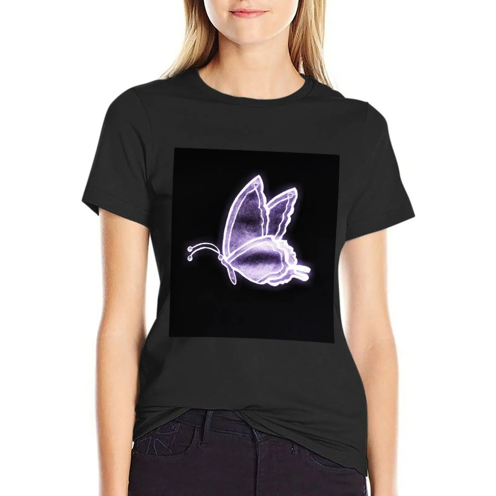Purple Neon Butterfly T-shirt summer tops cute clothes t shirts for Women loose fit 
Purple Neon Butterfly T-shirt summer tops cute clothes t shirts for Women loose fit