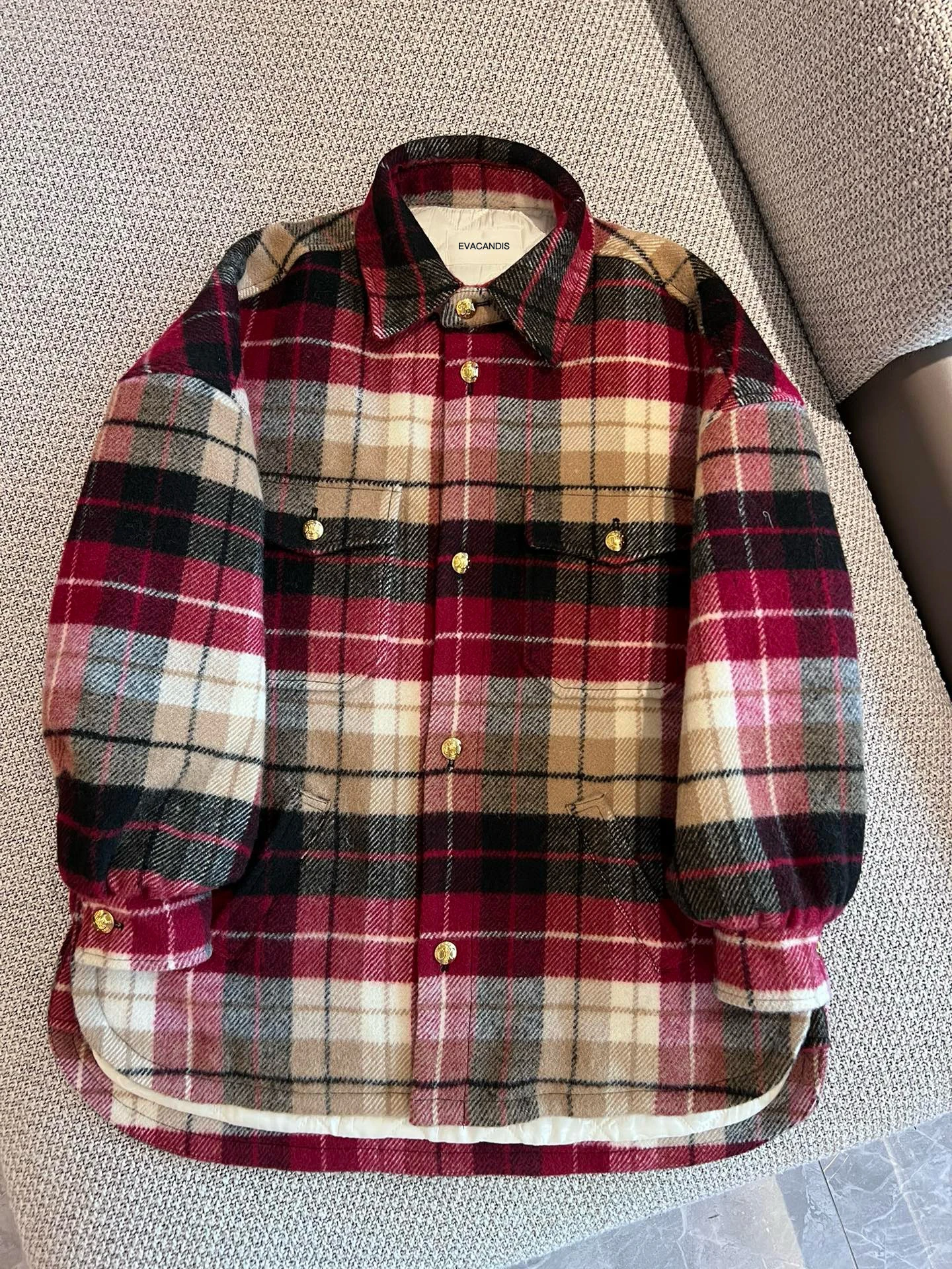EVACANDIS High Quality Women Autumn Winter New Plaid Wool Blended Cotton Padded Coat Casual Embroidery Chic Unisex Vintage Tops
EVACANDIS High Quality Women Autumn Winter New Plaid Wool Blended Cotton Padded Coat Casual Embroidery Chic Unisex Vintage Tops