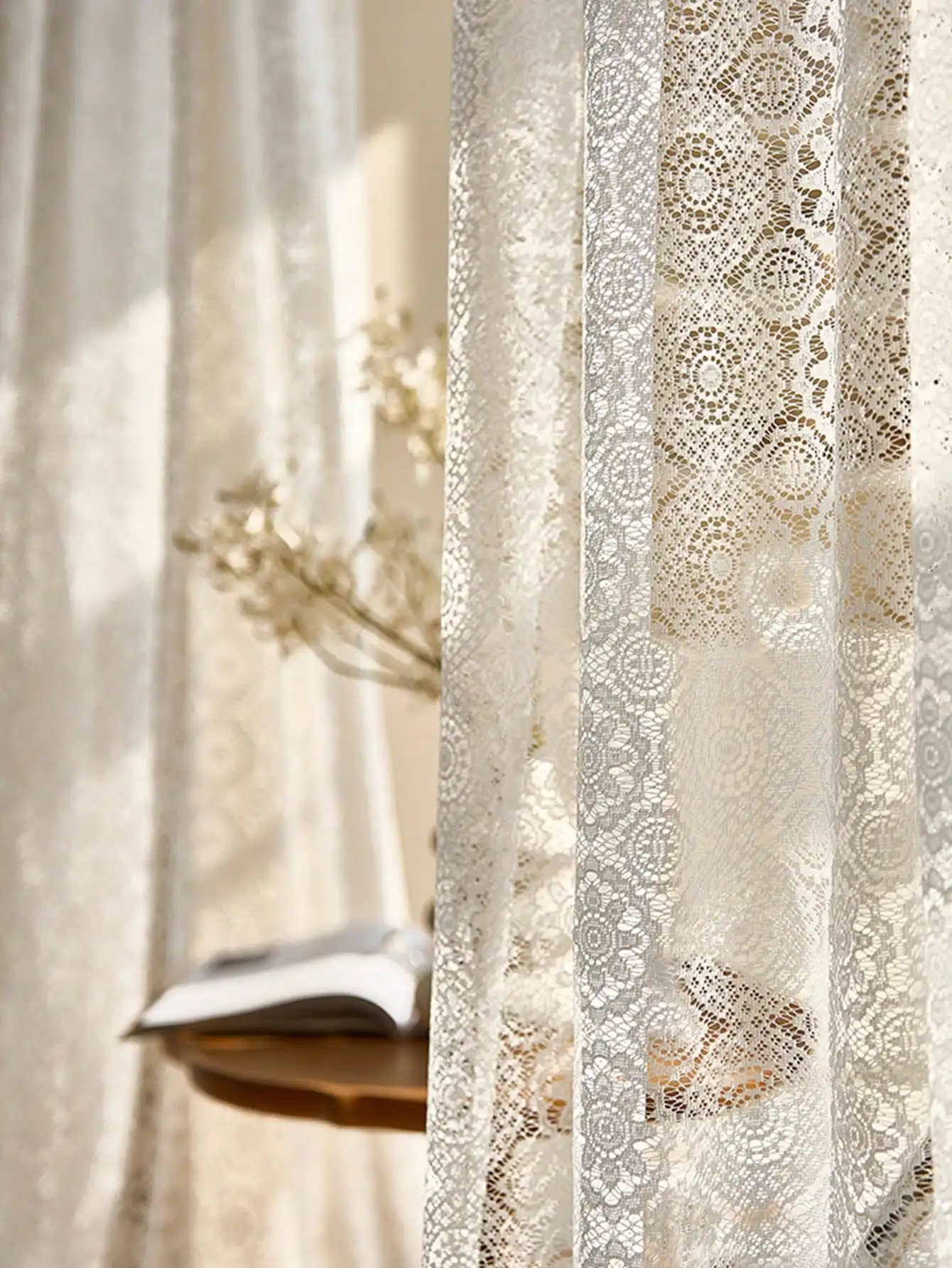 French retro romantic fantasy lace white gauze lace bedroom living room gauze curtain window curtain
French retro romantic fantasy lace white gauze lace bedroom living room gauze curtain window curtain