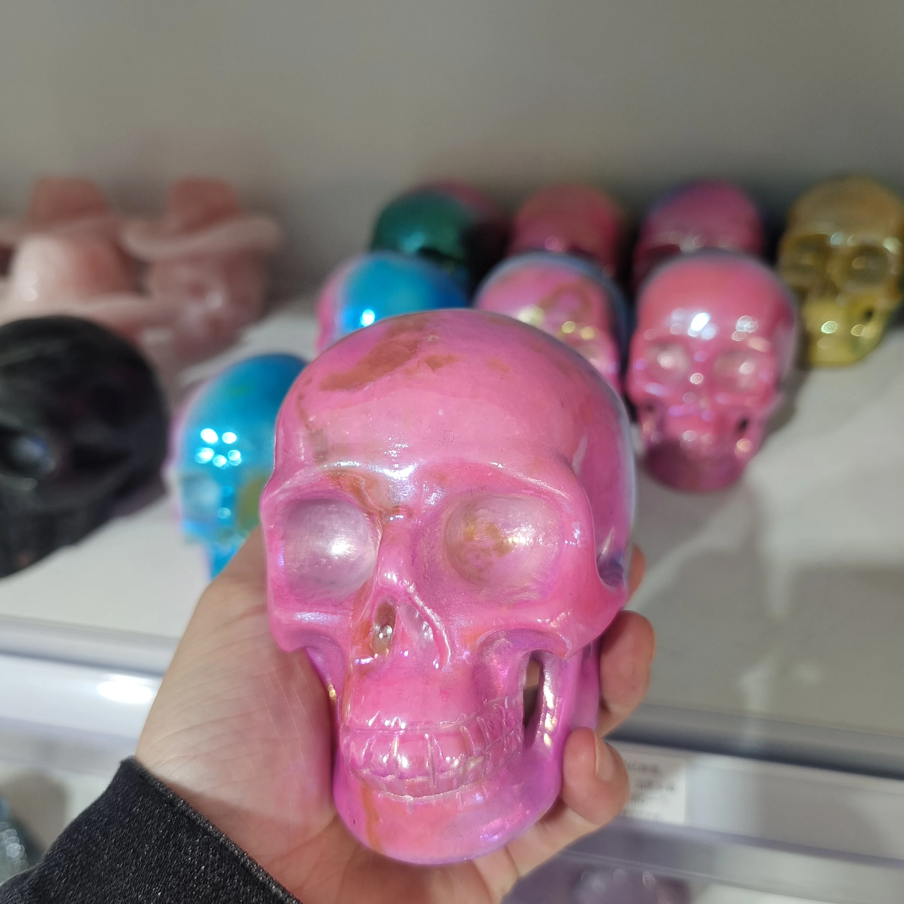 

1pc Electroplated Skull Natural Crystal Stone Meditation Stone Sorcery Aura Skeleton Skull For Decor ornaments Decoration Crafts