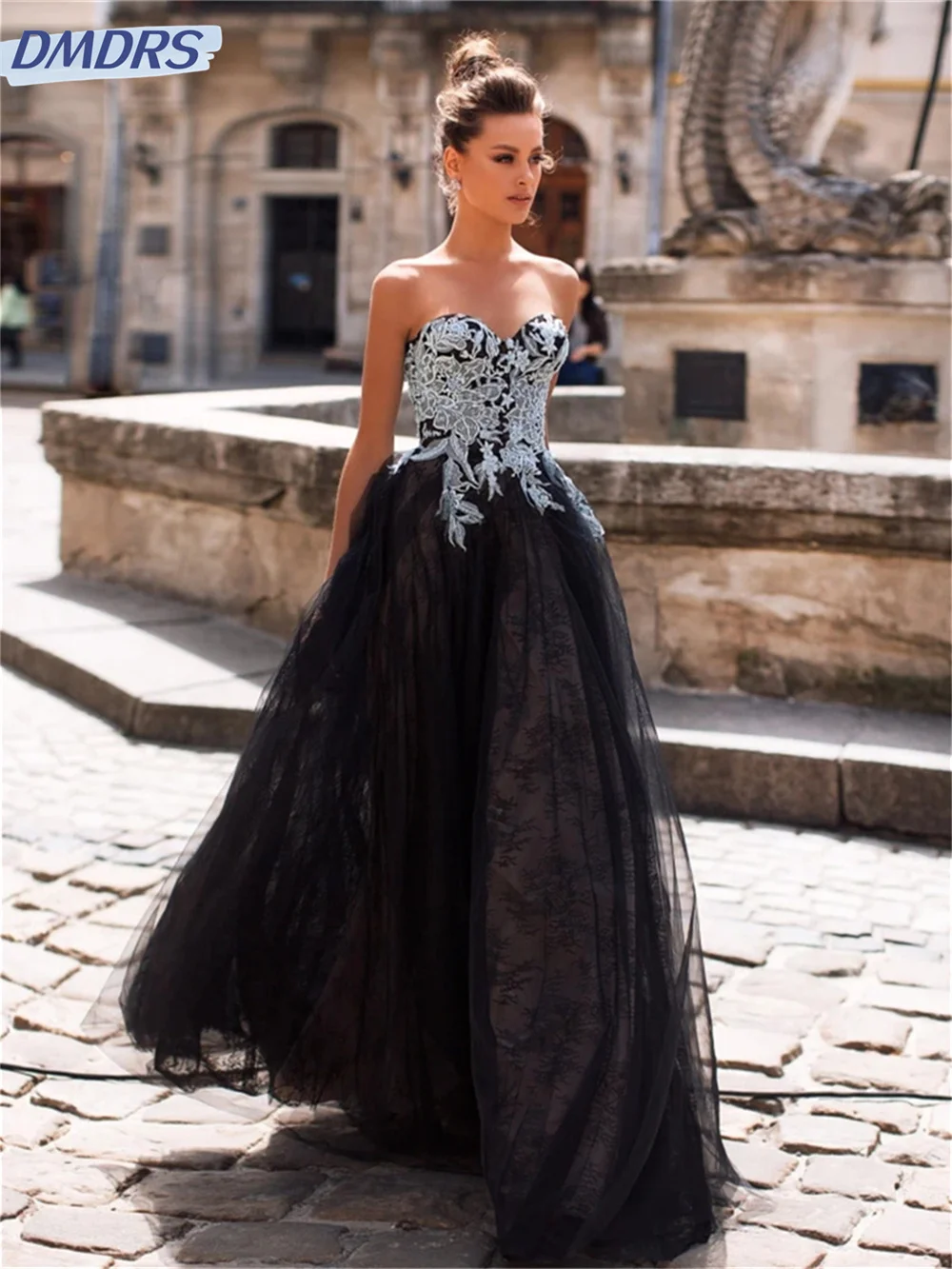 Trendy Lace Appliquéd Floor Length Dresses 2024 Elegant Strapless Tulle Dress Simple A-line Gown Vestidos De Novia
Trendy Lace Appliquéd Floor Length Dresses 2024 Elegant Strapless Tulle Dress Simple A-line Gown Vestidos De Novia
