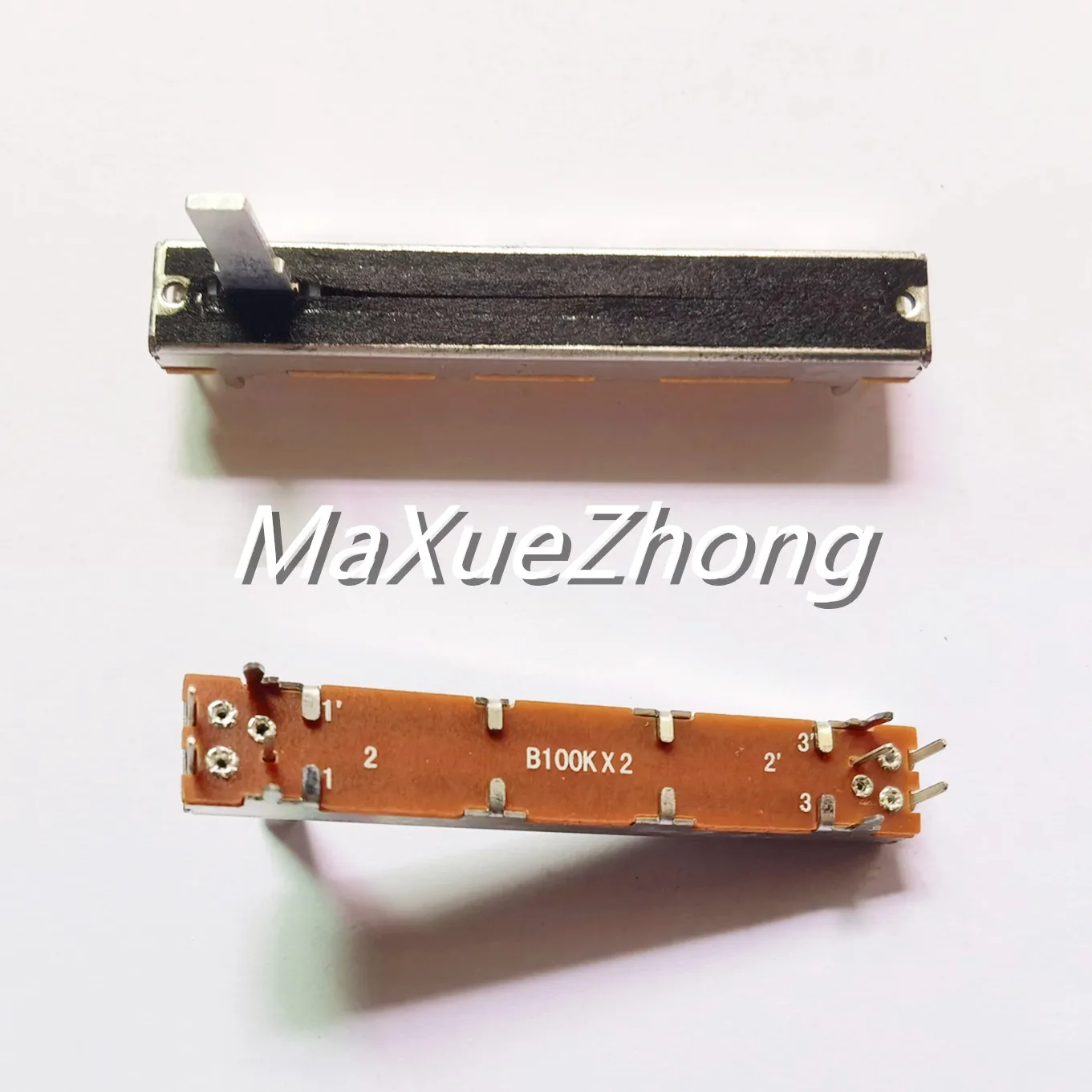 Original new 100% domestic B100K 60MM SC4521G push and pull potentiometer dual channel amplifier mixer 6cm (SWITCH)
Original new 100% domestic B100K 60MM SC4521G push and pull potentiometer dual channel amplifier mixer 6cm (SWITCH)