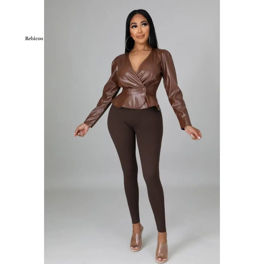 Модные Короткие Куртки из искусственной кожи, женская одежда, пальто с глубоким V-образным вырезом и длинным рукавом, пальто с асимметричным подолом на пуговицах, Повседневная Уличная одежда
Модные Короткие Куртки из искусственной кожи, женская одежда, пальто с глубоким V-образным вырезом и длинным рукавом, пальто с асимметричным подолом на пуговицах, Повседневная Уличная одежда