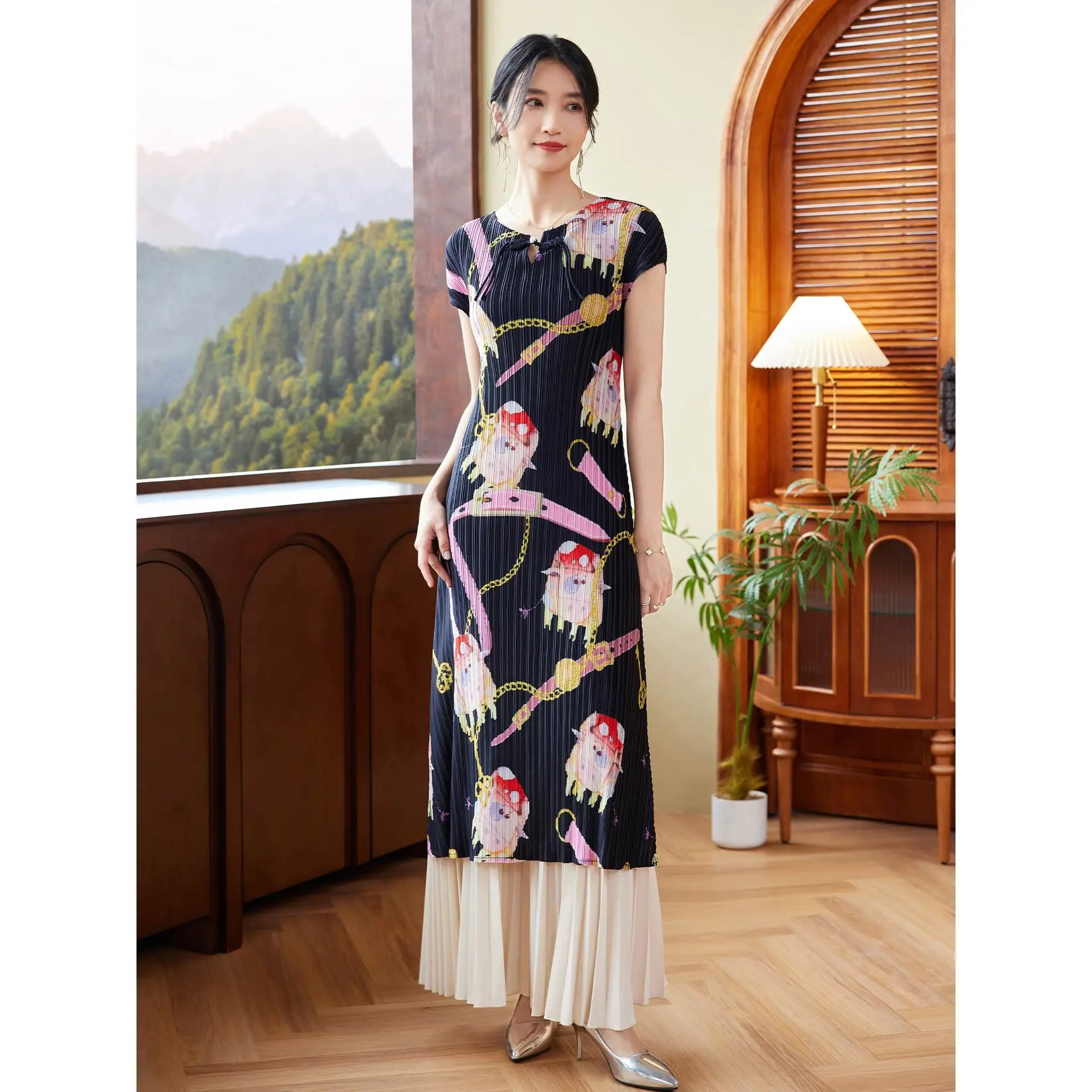 

Miyake Pleated Dress Women's 2024 Summer New Fashion Creative Printed V-neck Short-sleeved Loose Slim Elegant Mid-length Skirt