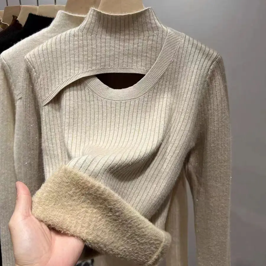 2023 autumn/winter slim half high collar pit stripe Sweater,fashion design sense niche integrated plush knit sweater for women
2023 autumn/winter slim half high collar pit stripe Sweater,fashion design sense niche integrated plush knit sweater for women