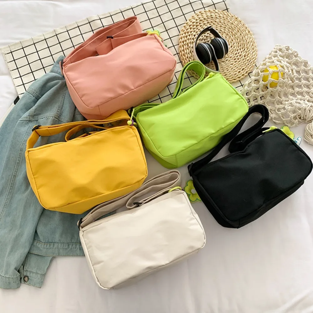 Large Capacity Canvas Tote Bag New Solid Color Canvas Canvas Bag Zipper Casual Style Shoulder Bag
Large Capacity Canvas Tote Bag New Solid Color Canvas Canvas Bag Zipper Casual Style Shoulder Bag