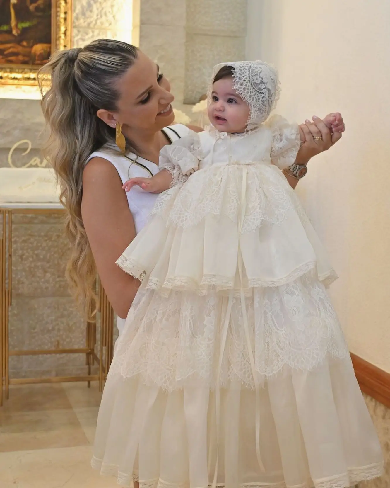

Ivory Tulle Christening Gowns Lace Tiered Infant Toddler Girls Baptism Dresses Ribbon Half Sleeves Baby First Communion Dresses