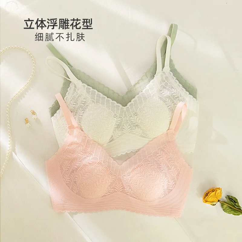 Latex rabbit ear cup bra French lace underwear seamless thin big breasts and small breasts without rims.
Latex rabbit ear cup bra French lace underwear seamless thin big breasts and small breasts without rims.