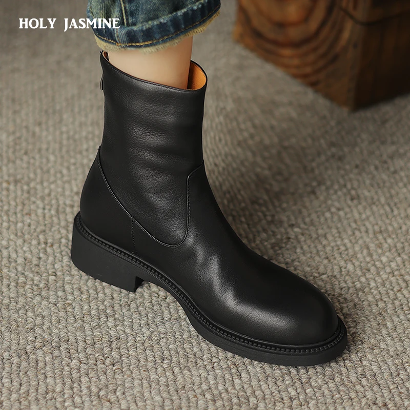 Women Ankle Boots Thick High Heels 2023 New Autumn Winter Office Lady Genuine Leather Shoes Woman Retro Style Black Boots Women
Women Ankle Boots Thick High Heels 2023 New Autumn Winter Office Lady Genuine Leather Shoes Woman Retro Style Black Boots Women