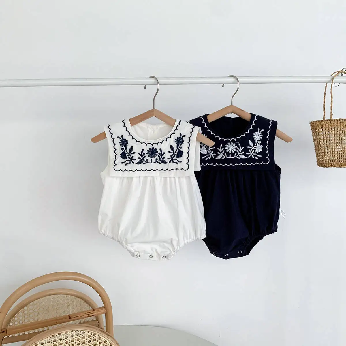 

Newborn Baby Girl Boy Sleeveless Romper Navy Embroidered Collar Infant Toddler Flower Jumpsuit Onesies Summer Baby Clothes 3-18M