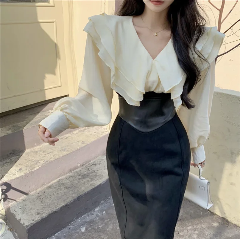 Ladies Elegant Skirt Suit Autumn French Ruffled V-neck Long-sleeved Shirt + High Waist Midi Skirt Vintage Women's Two-piece sets
Ladies Elegant Skirt Suit Autumn French Ruffled V-neck Long-sleeved Shirt + High Waist Midi Skirt Vintage Women's Two-piece sets