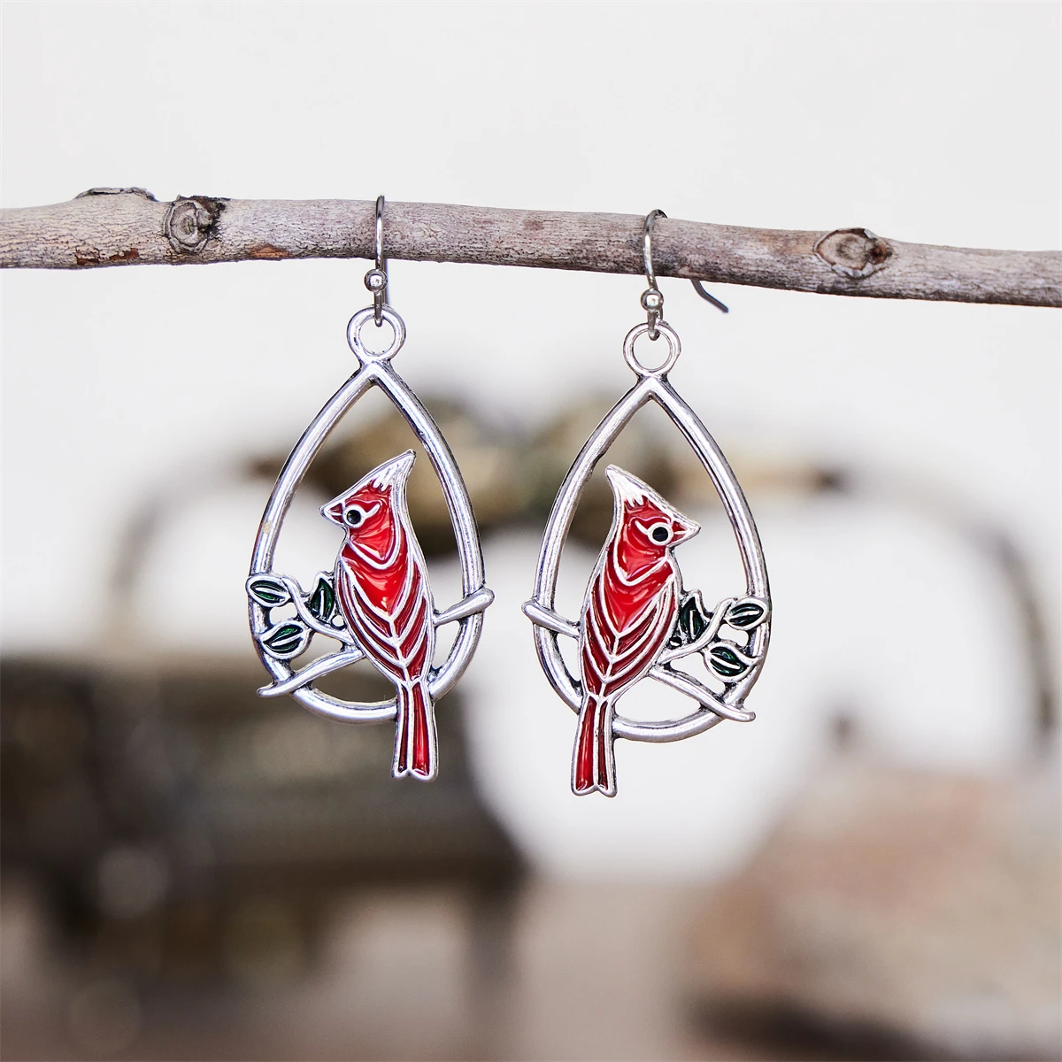 

Vintage Red Woodpecker Women Pendants Earrings Retro Water Drop Animal New Ear Jewelry Earrings For Ladies