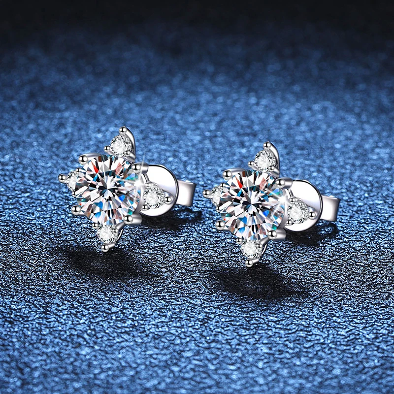 NeeTim 1ct 6.5mm D Color Moissanite Earrings 925 Sterling Silver with White Gold Plated Stud Earring Wedding Jewelry for Women 12 S96f1e35533ff4b4fb8a3cfcb996e2527u