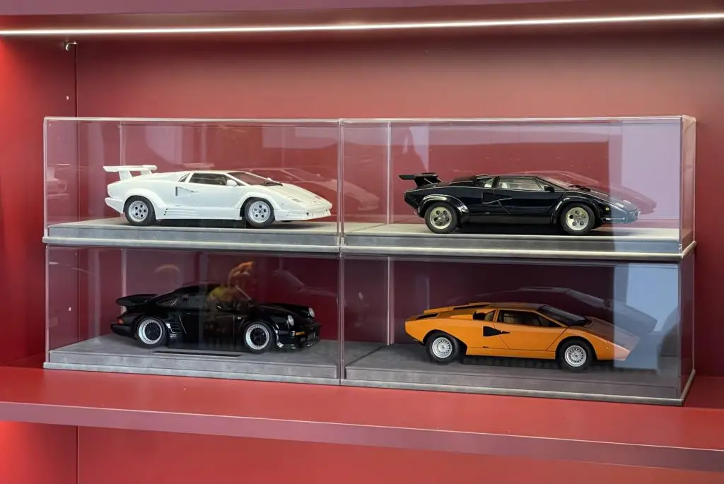 1:18 Toy Car Model Display Box Dust Cover Leather Base Acrylic Material Show Case Not Including Car
1:18 Toy Car Model Display Box Dust Cover Leather Base Acrylic Material Show Case Not Including Car
