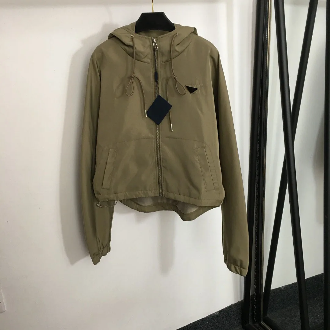 2023 New High-end Windbreaker Zipper Coat Women Jackets Luxury Letters Designer Y2k Fashion Tops Windbreaker Cardigan Clothing
2023 New High-end Windbreaker Zipper Coat Women Jackets Luxury Letters Designer Y2k Fashion Tops Windbreaker Cardigan Clothing