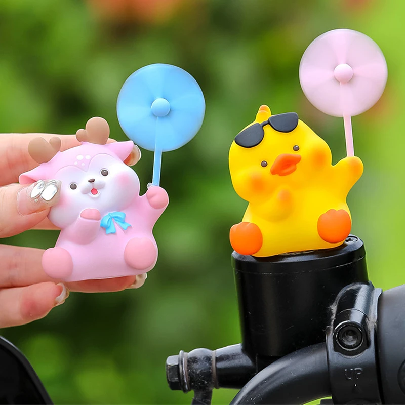 Новинка 2023, желтая утка, милая маленькая ветряная мельница, украшение для автомобиля, электрический велосипед, украшение для автомобиля, простой подарок
Новинка 2023, желтая утка, милая маленькая ветряная мельница, украшение для автомобиля, электрический велосипед, украшение для автомобиля, простой подарок