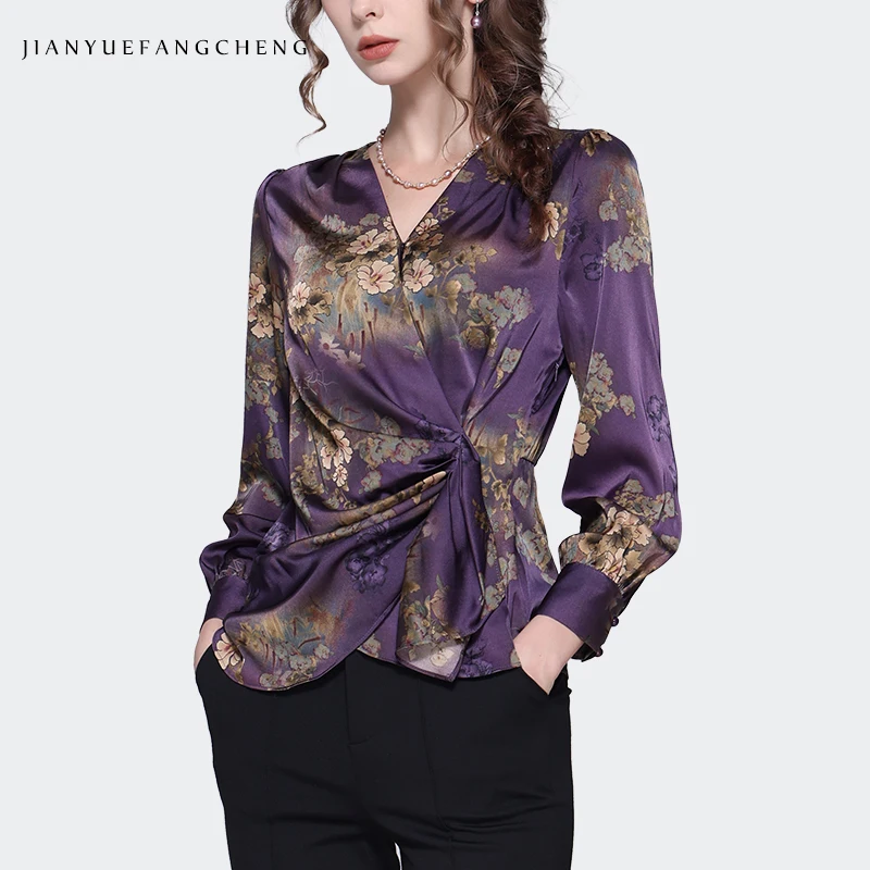 2023 Autumn Women Purple Satin Printed Blouse Long Sleeve V-neck Lace-up Shirts Vintage Casual Office Ladies Working Tops
2023 Autumn Women Purple Satin Printed Blouse Long Sleeve V-neck Lace-up Shirts Vintage Casual Office Ladies Working Tops