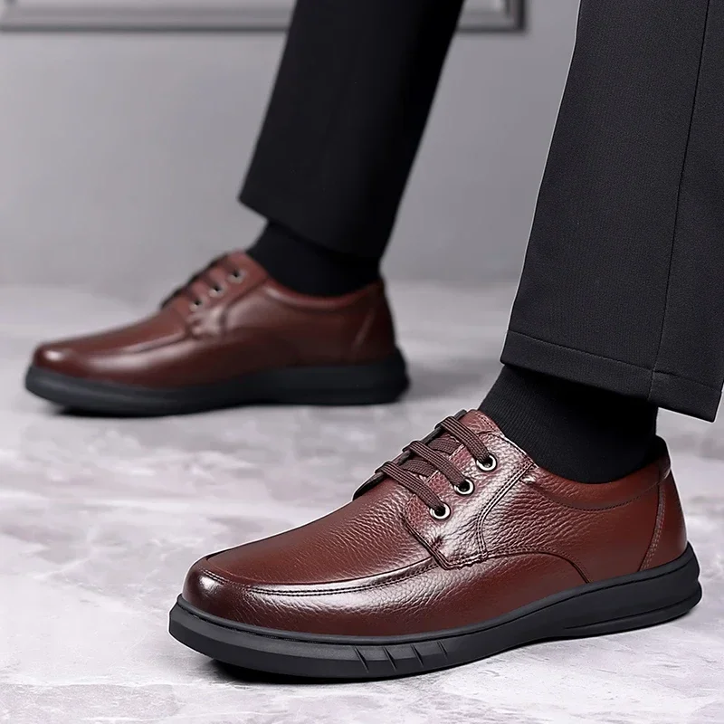 2023 Brand Shoes for Men Winter Men's Leather Casual Shoes Non Slip Outdoor Concise Round Toe Lace Up Men's Shoes Zapatos Hombre 
2023 Brand Shoes for Men Winter Men's Leather Casual Shoes Non Slip Outdoor Concise Round Toe Lace Up Men's Shoes Zapatos Hombre