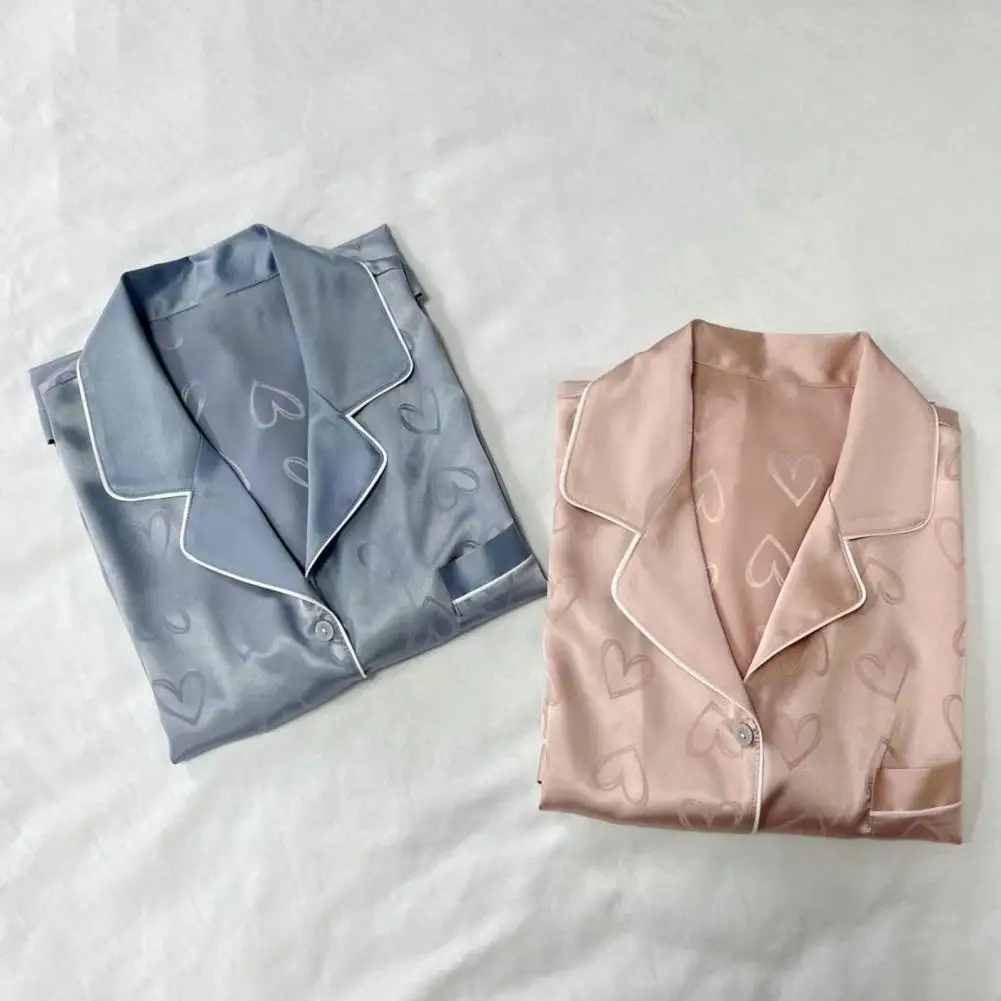 Lady Spring Pajamas Women's Heart Print Silky Ice Silk Pajama Set with Long Sleeve Shirt Wide Leg Pants for Spring Summer
Lady Spring Pajamas Women's Heart Print Silky Ice Silk Pajama Set with Long Sleeve Shirt Wide Leg Pants for Spring Summer