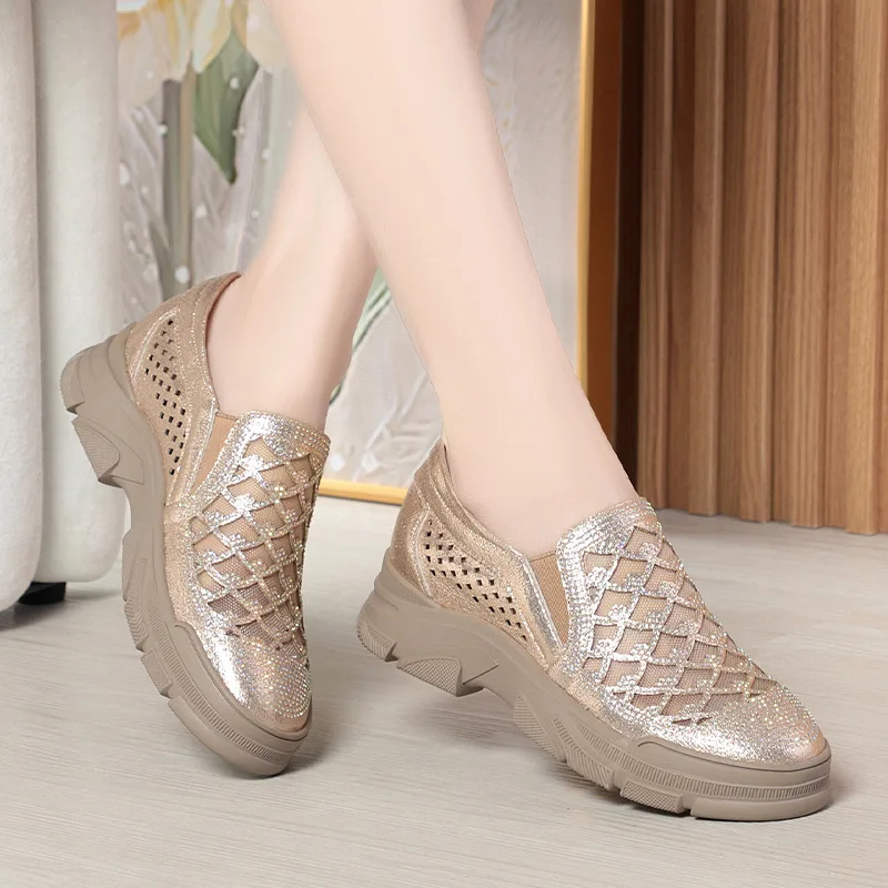 

Spring Autumn Soft Leather Soft Sole Comfortable Low Heel Shoes Round Toe Breathable Casual Slip-on Hollow Mother Sneaker