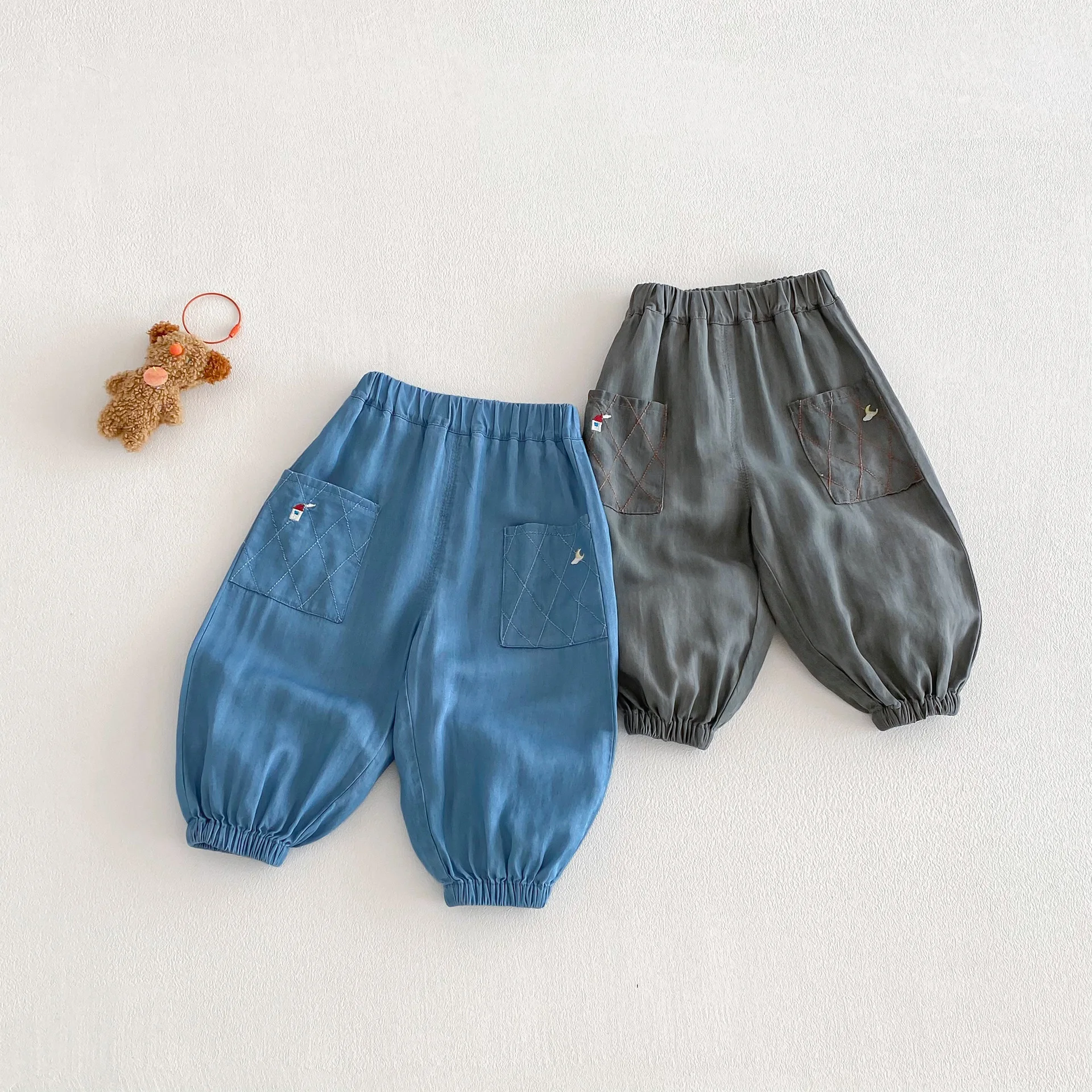 جينز أطفال مطرز برسومات كرتونية لفصلي الربيع والخريف، بنطلون كاجوال للأولاد والبنات، ليجنز طويل عصري بخصر مطاطي جينز أطفال مطرز برسومات كرتونية لفصلي الربيع والخريف، بنطلون كاجوال للأولاد والبنات، ليجنز طويل عصري بخصر مطاطي