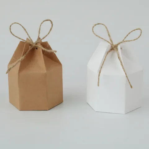 25/50pcs Hexagon Shape Creative Kraft Paper Candy Gift Boxes Wedding Favors Cake Gift Packaging Boxes Lantern Dragees Box Bags
25/50pcs Hexagon Shape Creative Kraft Paper Candy Gift Boxes Wedding Favors Cake Gift Packaging Boxes Lantern Dragees Box Bags