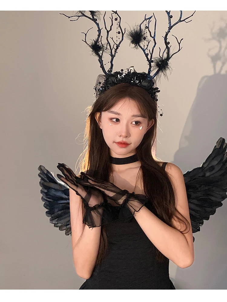 Headdress Women's Halloween Black Veil Rose Bough Decorative Holiday Dress up Ornament Funny Headband Hairpin Fashion All-Match
Headdress Women's Halloween Black Veil Rose Bough Decorative Holiday Dress up Ornament Funny Headband Hairpin Fashion All-Match