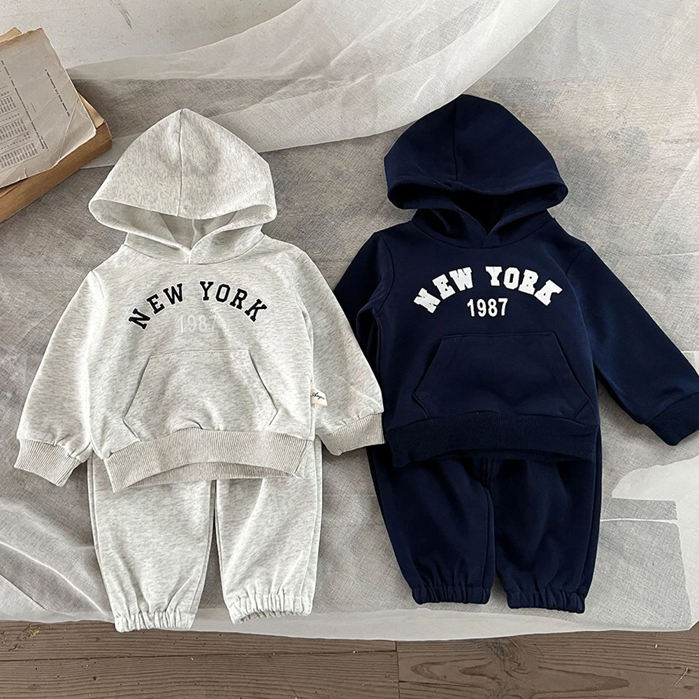 

Korea Autumn Toddler Baby Boys Clothes Set 2pcs Cotton Letter Print Long Sleeve Hooded Sweatshirt Loose Jogger Tracksuit Hoodie