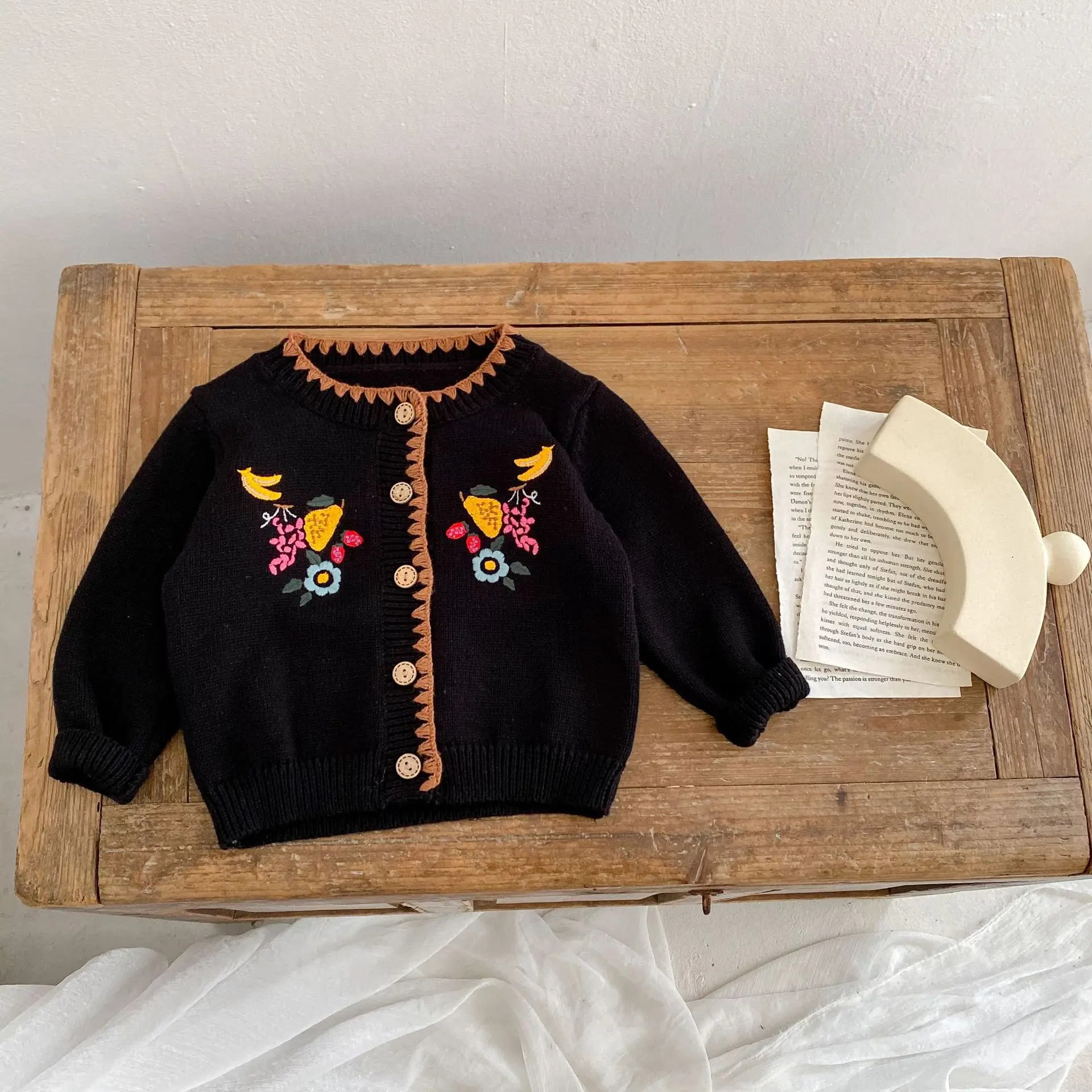 Baby Girls Long Sleeved Single-Breasted Embroidered Knitted Sweater Coat Toddler Outfit Tops 100% Organic Cotton For 0-36 Months
Baby Girls Long Sleeved Single-Breasted Embroidered Knitted Sweater Coat Toddler Outfit Tops 100% Organic Cotton For 0-36 Months