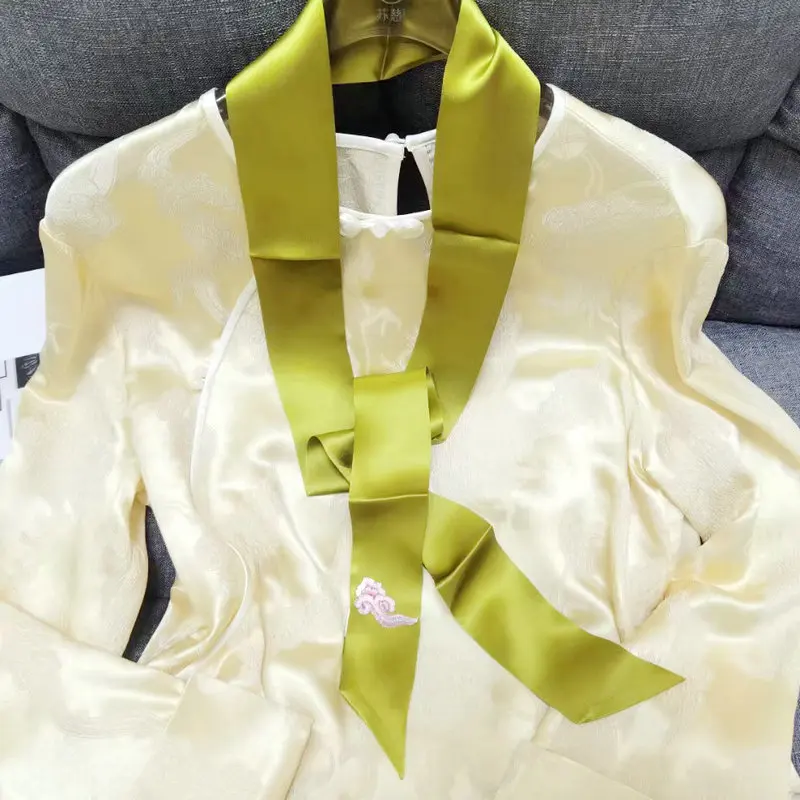 

Китайский горчично-желтый шарф из шелка тутового шелкопряда с ручной вышивкой розовый счастливый узор Ганодерма ручная работа эстетические аксессуары