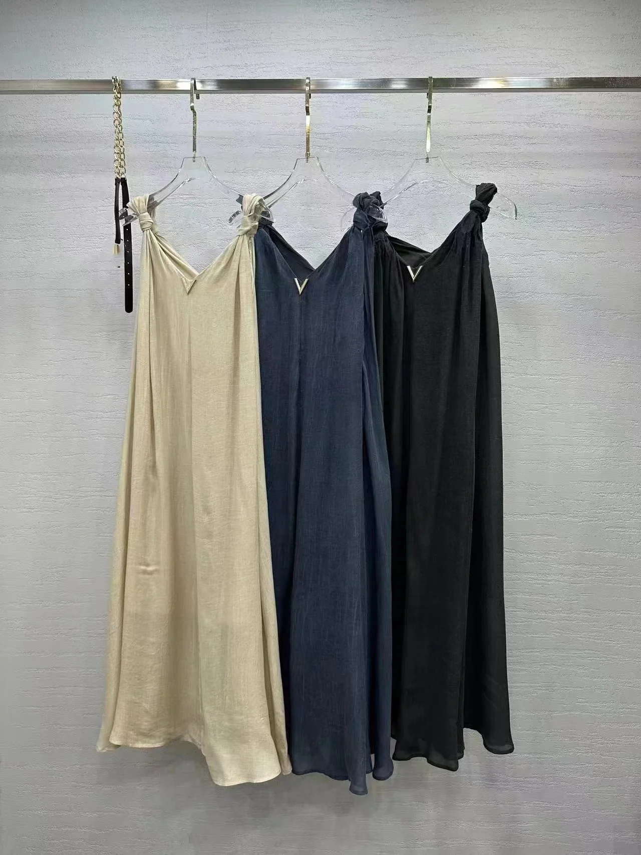 qs0174 High quality New Fashion Women 2024 spring Dress Luxury European Design party style dress
qs0174 High quality New Fashion Women 2024 spring Dress Luxury European Design party style dress