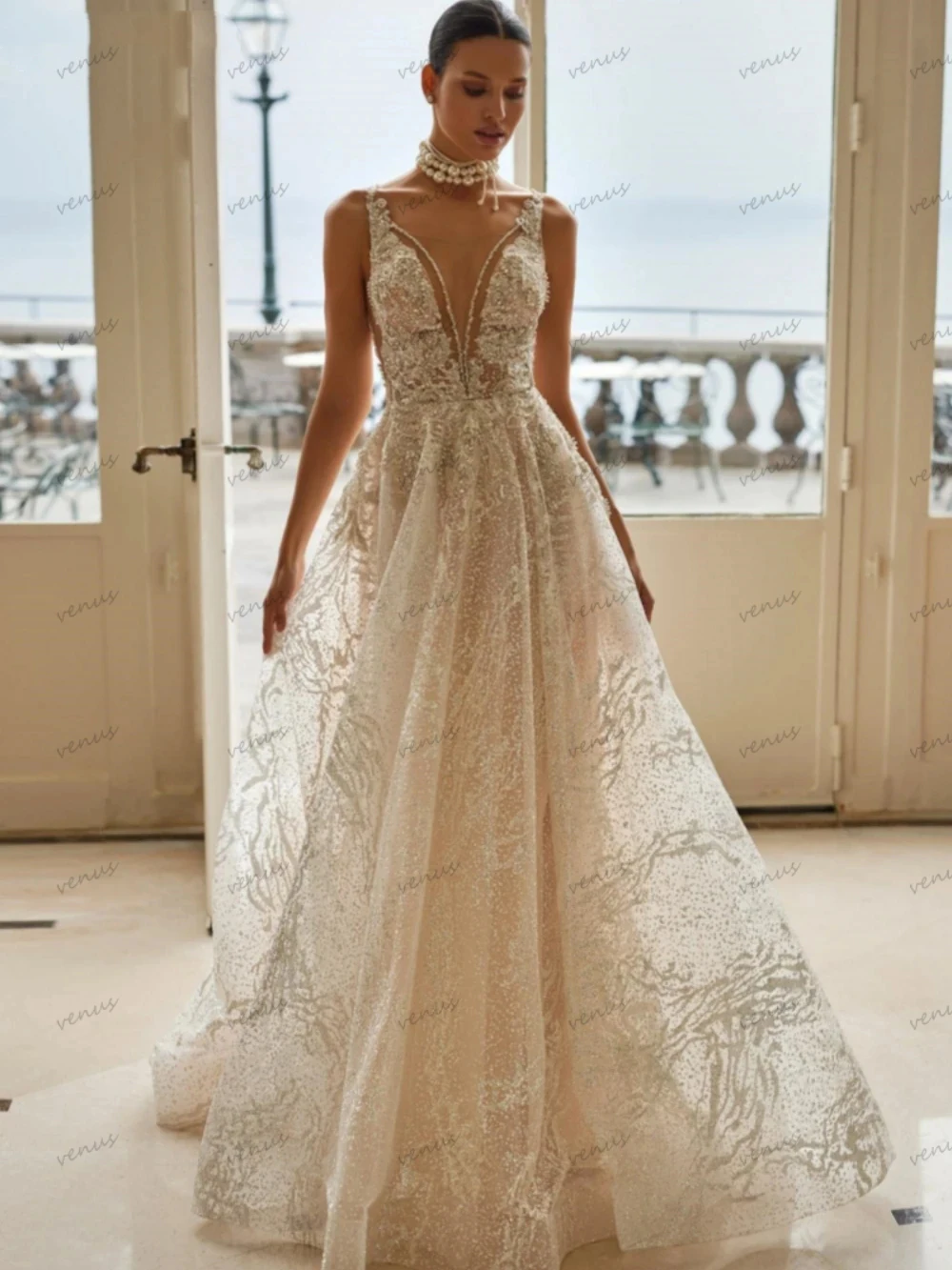 Illusion Lace Wedding Dresses A-Line Deep V-Neck Bridal Gowns Appliques Sleeveless Backless Robes For Brides Vestidos De Novia
Illusion Lace Wedding Dresses A-Line Deep V-Neck Bridal Gowns Appliques Sleeveless Backless Robes For Brides Vestidos De Novia