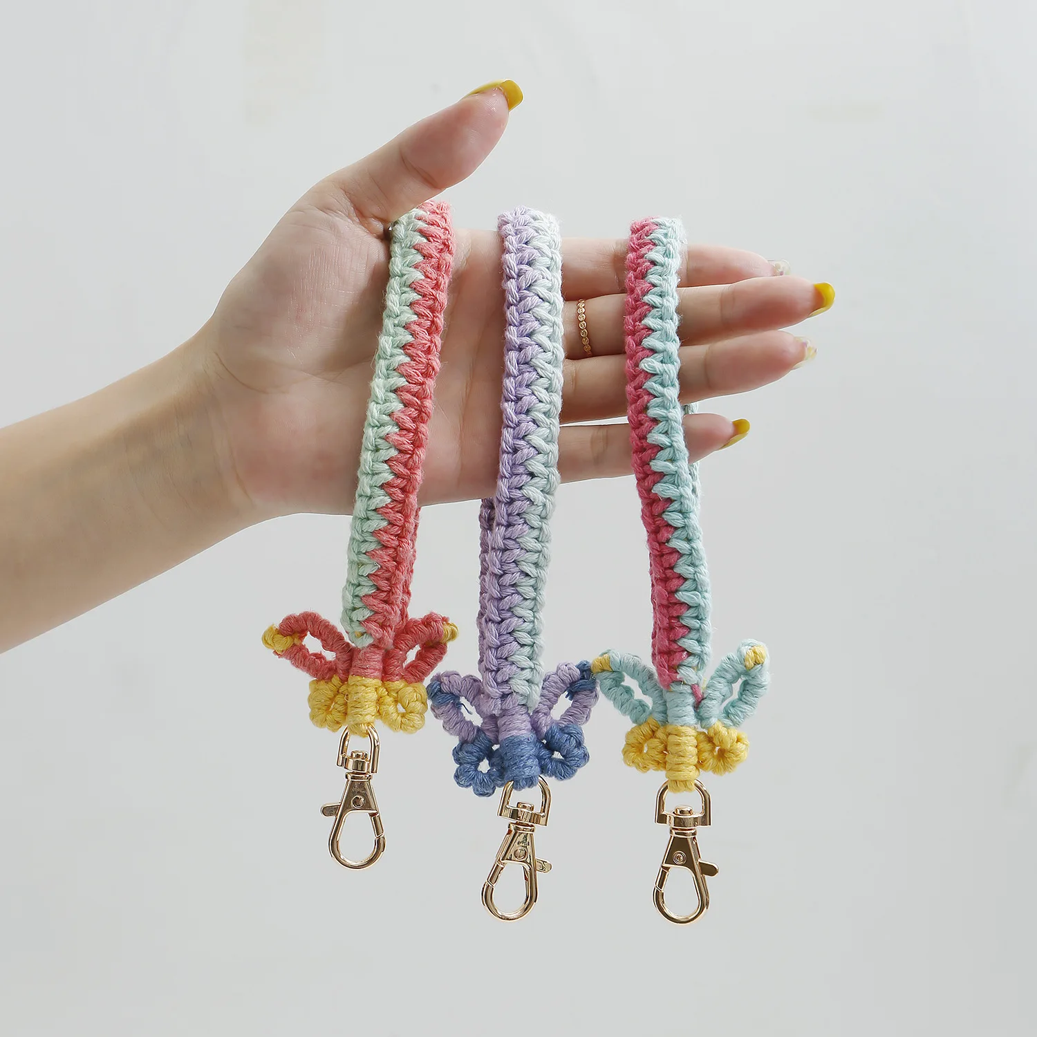 Macrame Wristlet Butterfly Keychains Flower Daisy Gifts For Her Boho Retro Keyrings
Macrame Wristlet Butterfly Keychains Flower Daisy Gifts For Her Boho Retro Keyrings