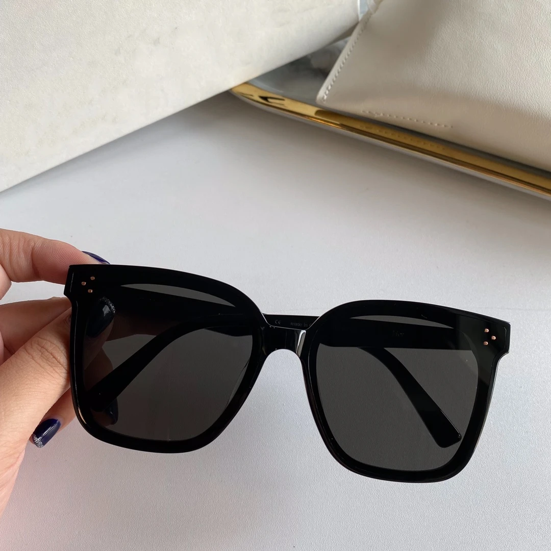 Original Factory GENTLE GM FLATBA Her Series Anti-Reflective Acetate Men Women Sunglasses Popular Luxury Classic Couple Eyewear
Original Factory GENTLE GM FLATBA Her Series Anti-Reflective Acetate Men Women Sunglasses Popular Luxury Classic Couple Eyewear