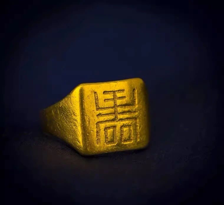 

Ancient Egyptian Script 9K Real Gold Bold Chunky Finger Band Ring For Men Women Retro 10K Gold Amulet Ring Italy Monarch Jewelry