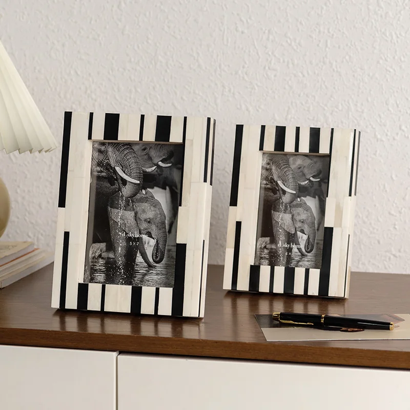 Living Room Desk Photo Frame Personalized Wall Art Modern Small Picture Frames Aesthetic Stand Quadro Pequeno Room Decorations
Living Room Desk Photo Frame Personalized Wall Art Modern Small Picture Frames Aesthetic Stand Quadro Pequeno Room Decorations
