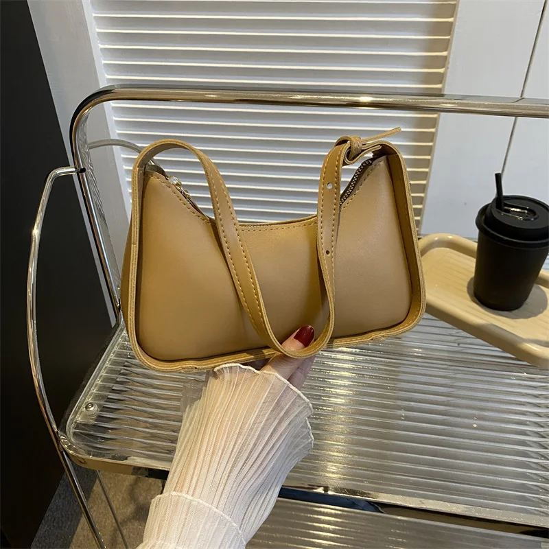 Fashion PU Leather Underarm Bags Women Clutch Handbags Casual Shoulder Bag Simple Hobos Crescent Saddle Bag Female Totes Purses
Fashion PU Leather Underarm Bags Women Clutch Handbags Casual Shoulder Bag Simple Hobos Crescent Saddle Bag Female Totes Purses