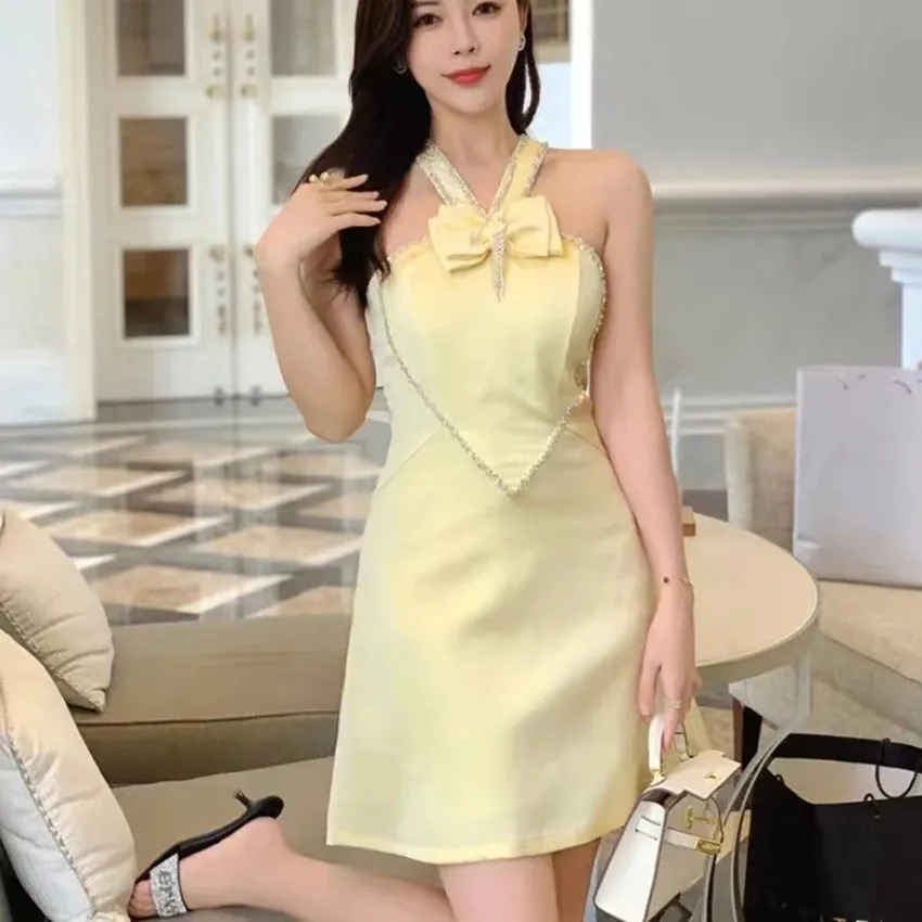Chic Designer Fashion Sexy Summer Backless Party Women Diamond Halter Off Shoulder Slim Waist A Line Mini Party Dress
Chic Designer Fashion Sexy Summer Backless Party Women Diamond Halter Off Shoulder Slim Waist A Line Mini Party Dress
