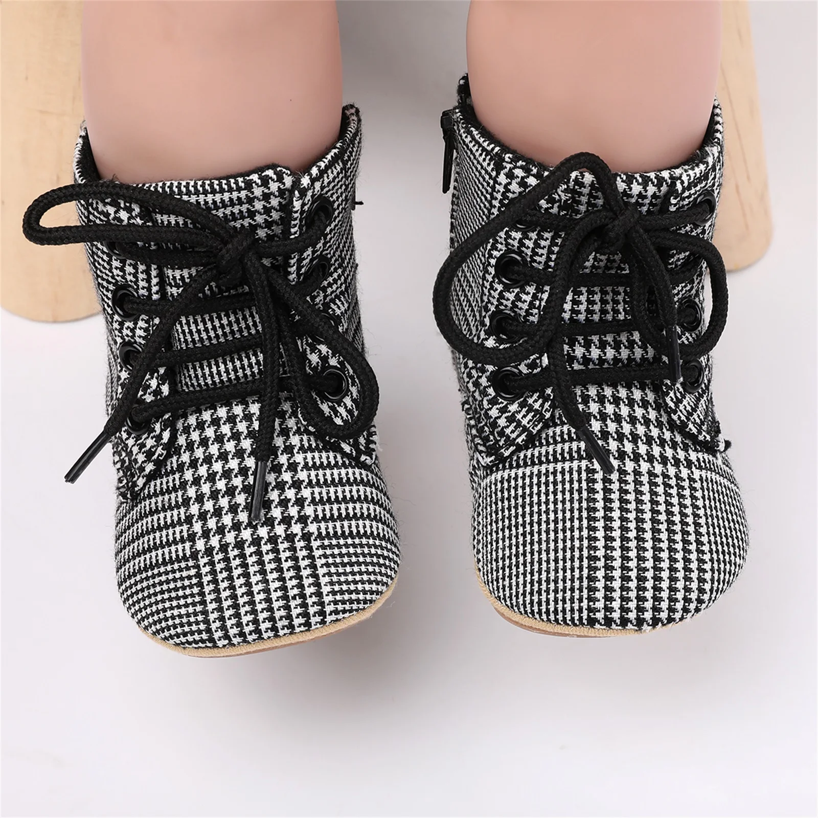 Newborn Baby Shoes Solid Color/Houndstooth Boys and Girls Shoes Casual Sneakers Soft Sole Non-Slip Toddler Shoes First Walkers
Newborn Baby Shoes Solid Color/Houndstooth Boys and Girls Shoes Casual Sneakers Soft Sole Non-Slip Toddler Shoes First Walkers