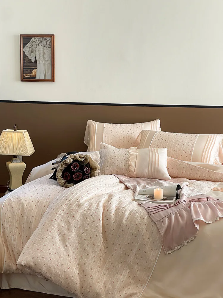 Spring and Summer Girls' Cool Feeling 100 Pieces Four-Piece Floral Ruffled Silky Quilt Cover 1.8 for Bed
Spring and Summer Girls' Cool Feeling 100 Pieces Four-Piece Floral Ruffled Silky Quilt Cover 1.8 for Bed